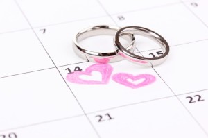 Hochzeitsdatum im Kalender markiert.